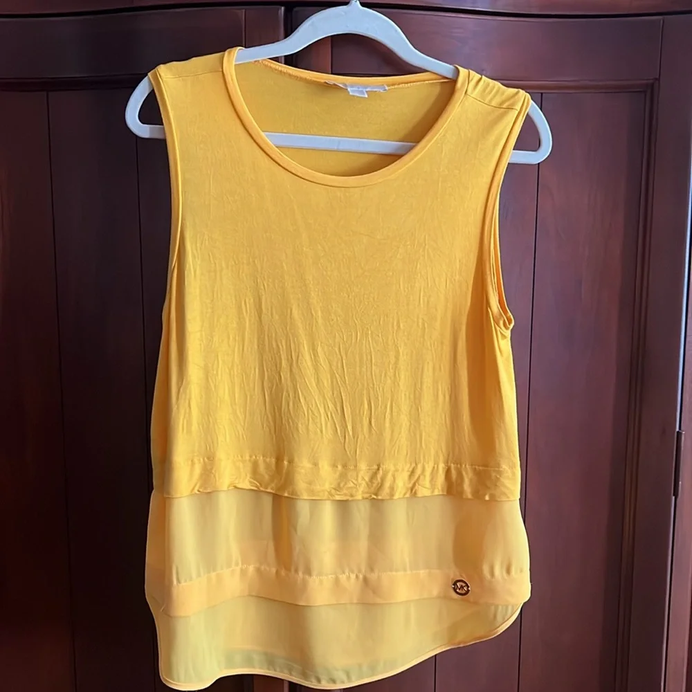 Michael Kors Women’s sleeveless top color yellow size Medium
